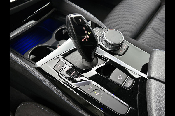 BMW 5 Serie 530e iPerformance High Executive M-Sport | 252PK | Dealer onderH | Sfeerverl | Head-up | StoelverW | Camera | Carplay