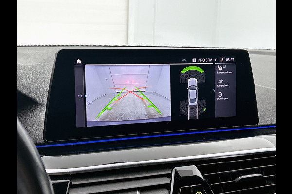 BMW 5 Serie 530e iPerformance High Executive M-Sport | 252PK | Dealer onderH | Sfeerverl | Head-up | StoelverW | Camera | Carplay