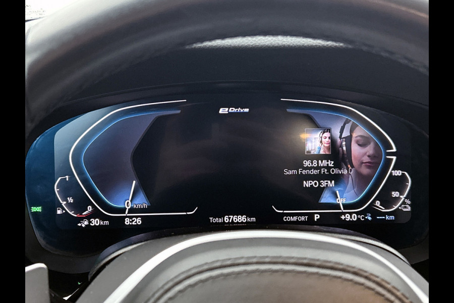 BMW 5 Serie 530e iPerformance High Executive M-Sport | 252PK | Dealer onderH | Sfeerverl | Head-up | StoelverW | Camera | Carplay