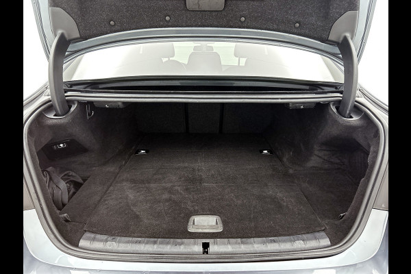 BMW 5 Serie 530e iPerformance High Executive M-Sport | 252PK | Dealer onderH | Sfeerverl | Head-up | StoelverW | Camera | Carplay