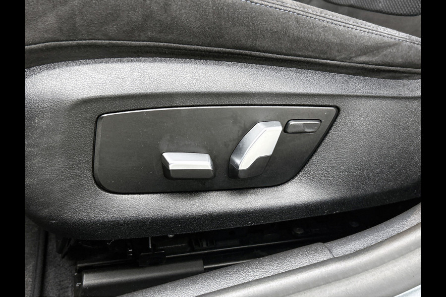 BMW 5 Serie 530e iPerformance High Executive M-Sport | 252PK | Dealer onderH | Sfeerverl | Head-up | StoelverW | Camera | Carplay