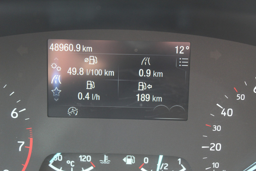 Ford Fiesta 1.0-125pk EcoBoost Mild-Hybrid ST-Line. Luxe, sportieve en goed onderhouden Fiesta ! Autm. airco, Cruise control, Lane assist, 17" Lmv, Parkeersensoren Achter, Metallic lak, Navigatie by Apple/Android, LED verlichting etc.