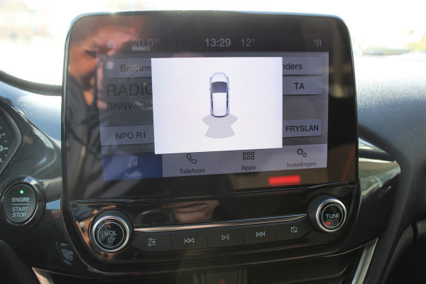 Ford Fiesta 1.0-125pk EcoBoost Mild-Hybrid ST-Line. Luxe, sportieve en goed onderhouden Fiesta ! Autm. airco, Cruise control, Lane assist, 17" Lmv, Parkeersensoren Achter, Metallic lak, Navigatie by Apple/Android, LED verlichting etc.