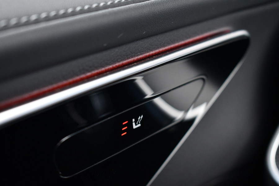 Mercedes-Benz C-Klasse Estate 300 e AMG Line Pano