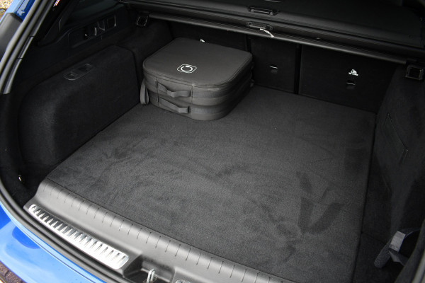 Mercedes-Benz C-Klasse Estate 300 e AMG Line Pano