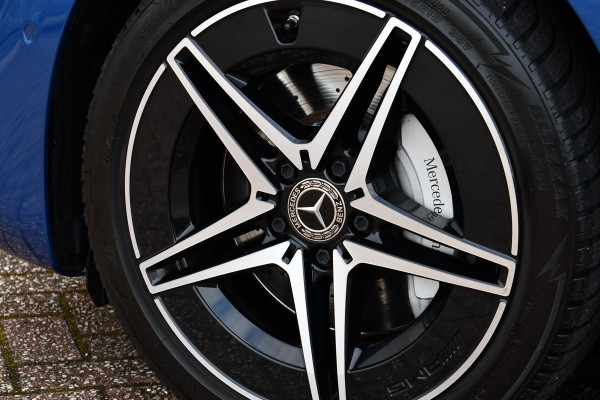 Mercedes-Benz C-Klasse Estate 300 e AMG Line Pano