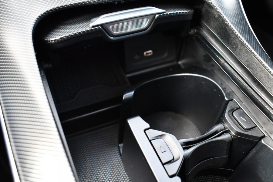 Mercedes-Benz C-Klasse Estate 300 e AMG Line Pano