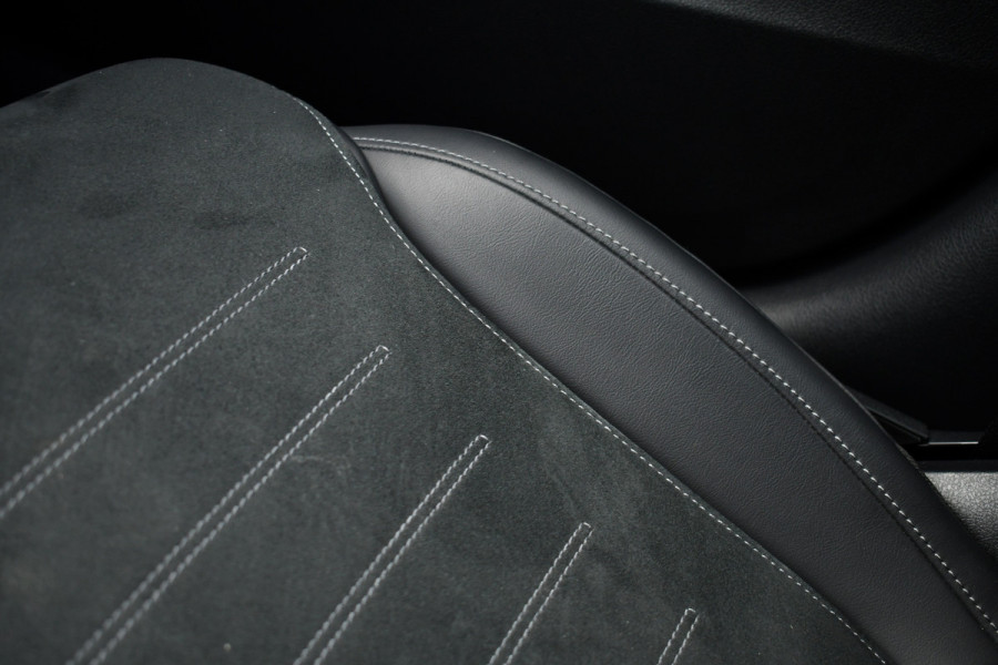 Mercedes-Benz C-Klasse Estate 300 e AMG Line Pano