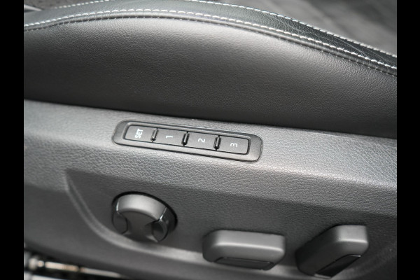 Škoda Superb Combi 1.4 TSI iV Sportline PHEV 218pk Dealer O.H | Panodak | Crystal LED | Camera | Alcantara Sportstoelen Memory & Verwarmd | Cruise Control | Sfeerverlichting | Apple Carplay | Keyless | Navigatie | Virtual | DAB | 19"L.M | Plug In Hybrid |