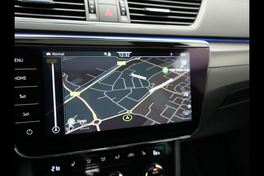 Škoda Superb Combi 1.4 TSI iV Sportline PHEV 218pk Dealer O.H | Panodak | Crystal LED | Camera | Alcantara Sportstoelen Memory & Verwarmd | Cruise Control | Sfeerverlichting | Apple Carplay | Keyless | Navigatie | Virtual | DAB | 19"L.M | Plug In Hybrid |