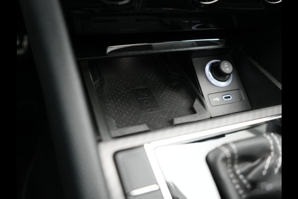 Škoda Superb Combi 1.4 TSI iV Sportline PHEV 218pk Dealer O.H | Panodak | Crystal LED | Camera | Alcantara Sportstoelen Memory & Verwarmd | Cruise Control | Sfeerverlichting | Apple Carplay | Keyless | Navigatie | Virtual | DAB | 19"L.M | Plug In Hybrid |