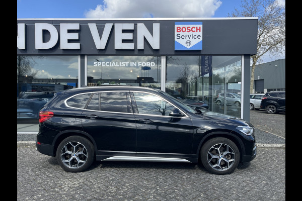 BMW X1 sDrive20i High Executive 192pk/141kW Automaat | Panodak | Afneembare trekhaak | Vol leder | Camera | Elektr. achterklep | Head-Up display | etc. etc.