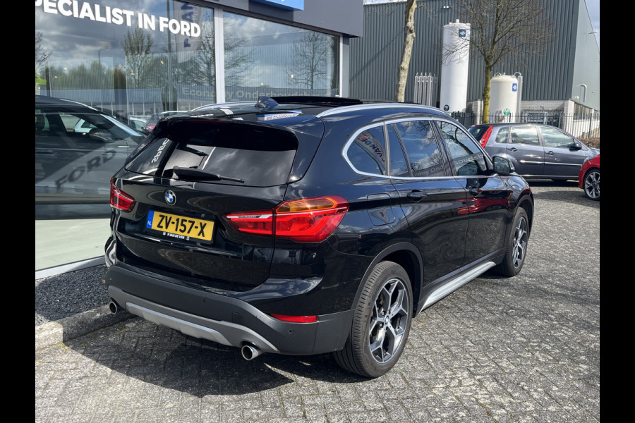 BMW X1 sDrive20i High Executive 192pk/141kW Automaat | Panodak | Afneembare trekhaak | Vol leder | Camera | Elektr. achterklep | Head-Up display | etc. etc.