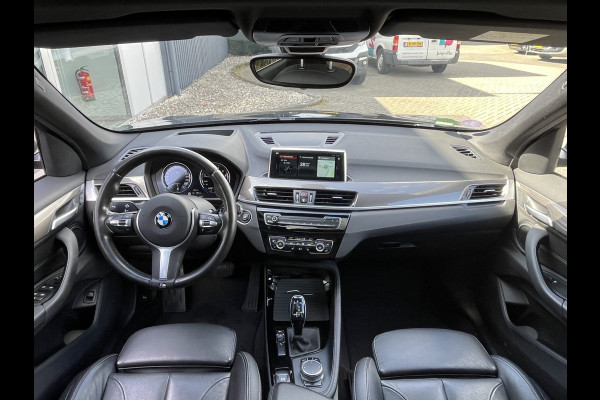BMW X1 sDrive20i High Executive 192pk/141kW Automaat | Panodak | Afneembare trekhaak | Vol leder | Camera | Elektr. achterklep | Head-Up display | etc. etc.