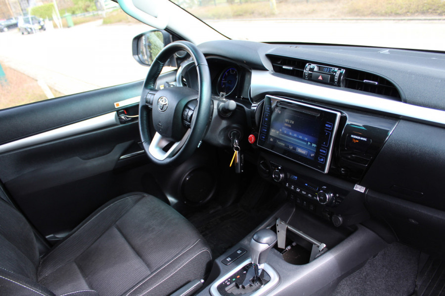 Toyota Hilux 2.4 D-4D 150PK E6 4WD Automaat Double Cab Professional 4x4 ✓ Trekhaak