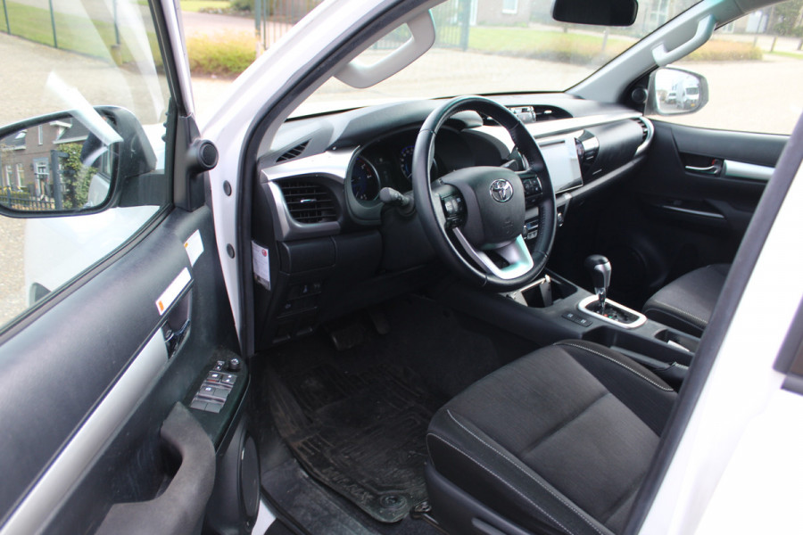 Toyota Hilux 2.4 D-4D 150PK E6 4WD Automaat Double Cab Professional 4x4 ✓ Trekhaak