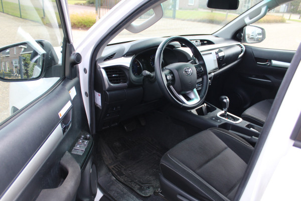 Toyota Hilux 2.4 D-4D 150PK E6 4WD Automaat Double Cab Professional 4x4 ✓ Trekhaak