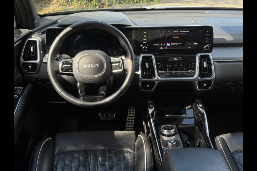 Kia Sorento 1.6 T-GDI Hybrid 2WD ExecutiveLine 5p. | ACC, Pano, Leder, Carplay/Android, Trekhaak, NAP | 1e Eigenaar |