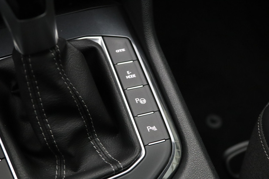 Volkswagen Tiguan 1.4 TSI eHybrid 245 PK R-Line Business, Panoramadak, Winterpakket, Adap. Cruise Control,
