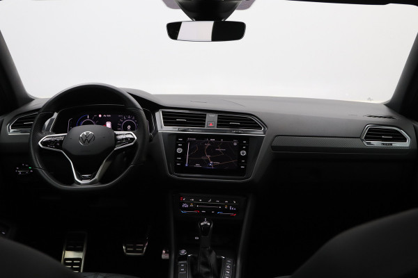 Volkswagen Tiguan 1.4 TSI eHybrid 245 PK R-Line Business, Panoramadak, Winterpakket, Adap. Cruise Control,