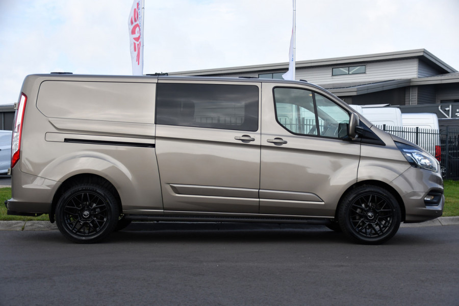 Ford Transit Custom 320 2.0 TDCI L2H1 Limited DC Raptor Edition Camera, Adaptieve Cruise, Carplay, 130PK, Automaat, PDC, 2 x Schuifdeur, Stoelverwarming, Uniek!