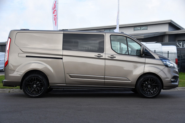 Ford Transit Custom 320 2.0 TDCI L2H1 Limited DC Raptor Edition Camera, Adaptieve Cruise, Carplay, 130PK, Automaat, PDC, 2 x Schuifdeur, Stoelverwarming, Uniek!