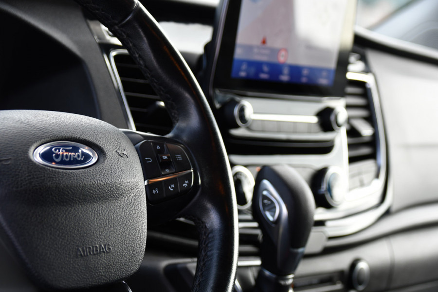 Ford Transit Custom 320 2.0 TDCI L2H1 Limited DC Raptor Edition Camera, Adaptieve Cruise, Carplay, 130PK, Automaat, PDC, 2 x Schuifdeur, Stoelverwarming, Uniek!