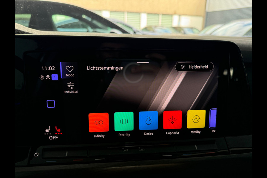 Volkswagen Golf 1.5 eTSI Style Keyles|Memory|Massage|IQ|Camera