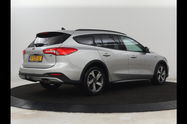 Ford Focus 1.0 EcoBoost Hybrid Active | Stoelverwarming | Trekhaak | Camera | Stuurverwarming | Carplay | Keyless | Full LED | Navigatie | Parkeerhulp | Climate control | Cruise control