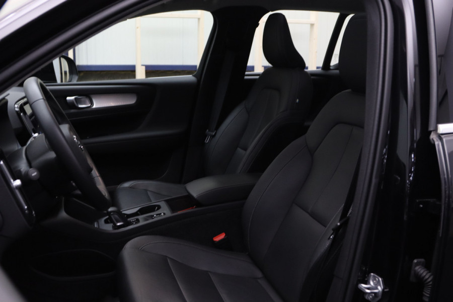 Volvo XC40 1.5 T4 211 PK Recharge Inscription Expression PHEV, Panoramadak, Leder, Camera