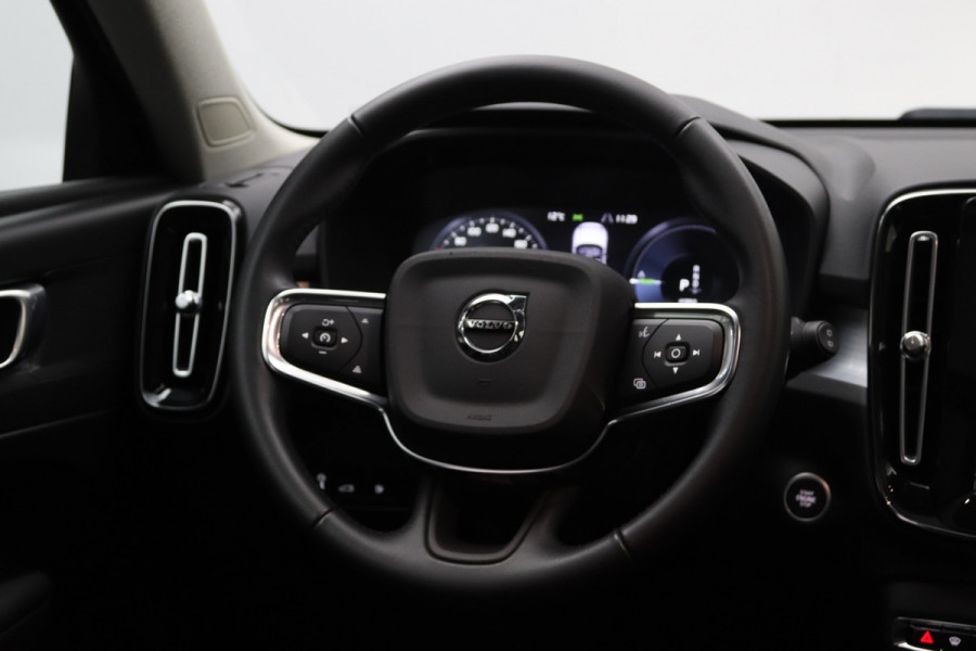 Volvo XC40 1.5 T4 211 PK Recharge Inscription Expression PHEV, Panoramadak, Leder, Camera