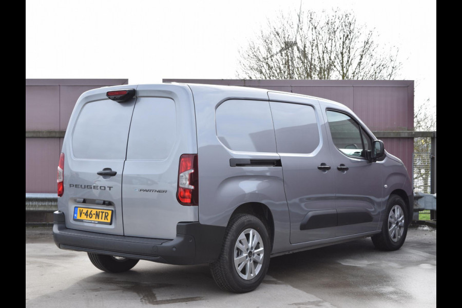 Peugeot e-Partner 136 L2 50 kWh | HOUTEN BETIMMERING |  2X SCHUIFDEUR | 16" LMV | PACK WINTER | NAVI | CAMERA | CRUISE CONTROL