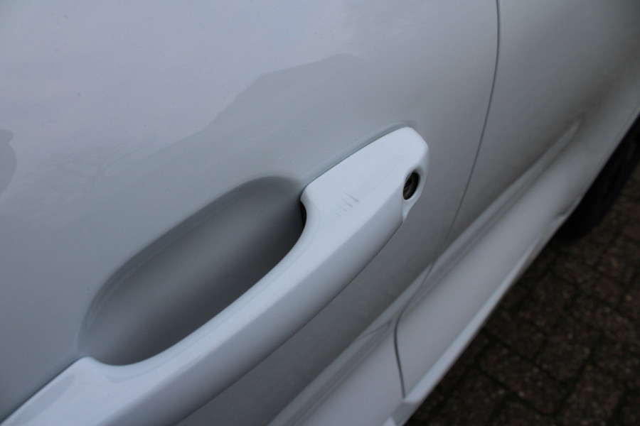 Ford Kuga 2.5 PHEV ST-Line X | Black Pack | Trekhaak | Panoramadak | AGR | Led | Head-up | B&O