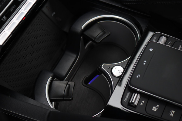 Mercedes-Benz GLE AMG 53 Hybrid 4MATIC+ Premium+ | Luchtvering | Distronic | Massage | Memory | Trekhaak | Verwarmd Stuurwiel | Burmester | Panoramadak | Luchtreinigingspakket | Soft-Close | Vlakkenverwarming |