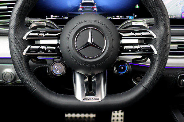 Mercedes-Benz GLE AMG 53 Hybrid 4MATIC+ Premium+ | Luchtvering | Distronic | Massage | Memory | Trekhaak | Verwarmd Stuurwiel | Burmester | Panoramadak | Luchtreinigingspakket | Soft-Close | Vlakkenverwarming |