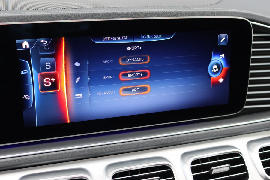 Mercedes-Benz GLE AMG 53 Hybrid 4MATIC+ Premium+ | Luchtvering | Distronic | Massage | Memory | Trekhaak | Verwarmd Stuurwiel | Burmester | Panoramadak | Luchtreinigingspakket | Soft-Close | Vlakkenverwarming |