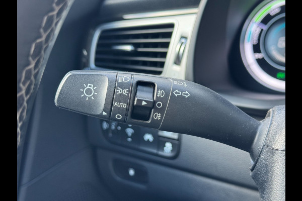 Kia Niro 1.6 GDi Hybrid ExecutiveLine | Halfleder, Navi, Cruise, Camera, Carplay/Android, DAB | NAP |