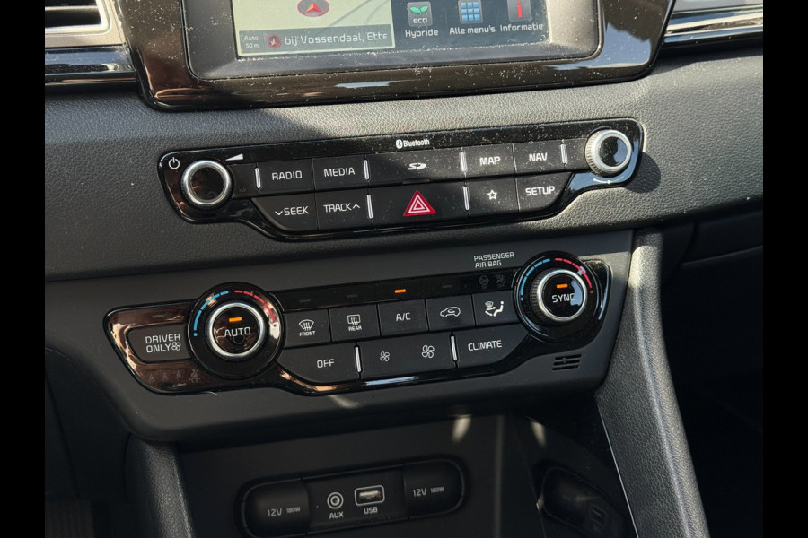 Kia Niro 1.6 GDi Hybrid ExecutiveLine | Halfleder, Navi, Cruise, Camera, Carplay/Android, DAB | NAP |