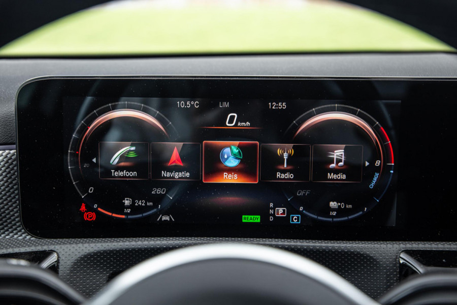 Mercedes-Benz A-Klasse 250 e Business Solution Luxury Limited CARPLAY / LEER / CAMERA / AUTOMAAT