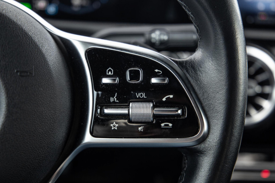 Mercedes-Benz A-Klasse 250 e Business Solution Luxury Limited CARPLAY / LEER / CAMERA / AUTOMAAT