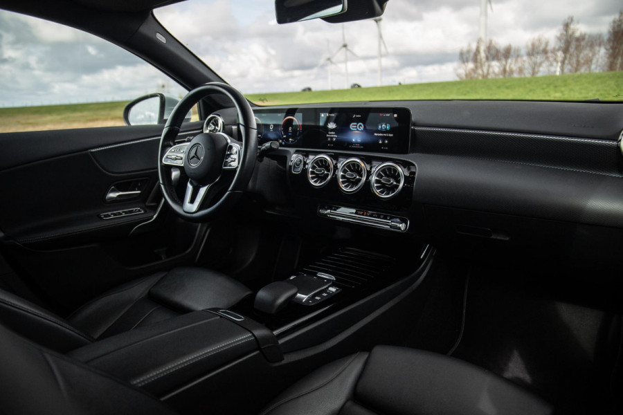 Mercedes-Benz A-Klasse 250 e Business Solution Luxury Limited CARPLAY / LEER / CAMERA / AUTOMAAT