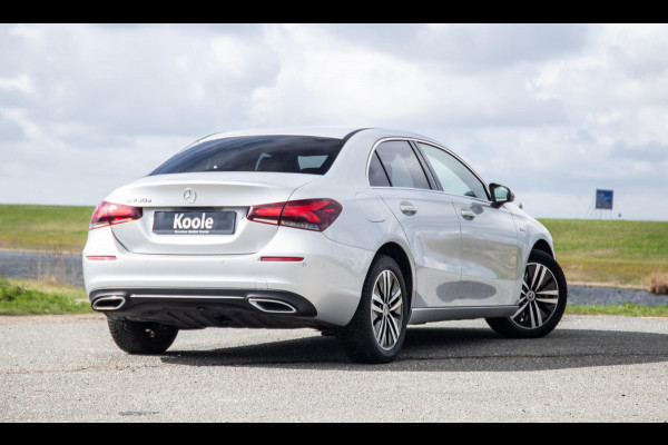 Mercedes-Benz A-Klasse 250 e Business Solution Luxury Limited CARPLAY / LEER / CAMERA / AUTOMAAT