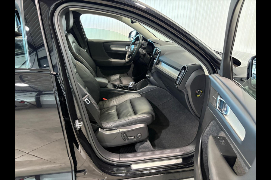 Volvo XC40 B4 Aut. Plus Dark ACC 360camera Stoelverwarming 197pk