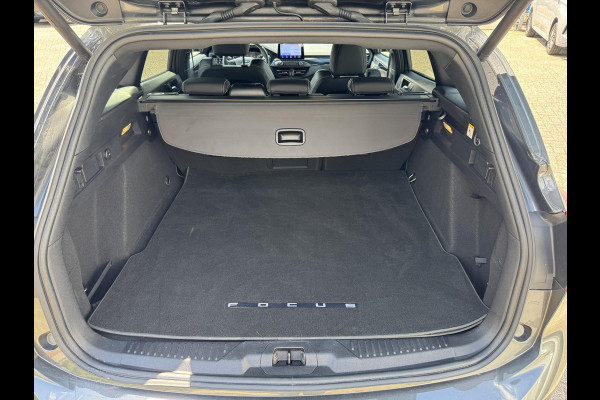 Ford FOCUS Wagon 2.3 EcoBoost ST-3 280pk | Adaptieve cruise control | Adaptieve LED |  Trekhaak | Winter Pack | Bang&Olufsen | Elektrische achterklep | Head up Display | Incl Orignele ST velgen