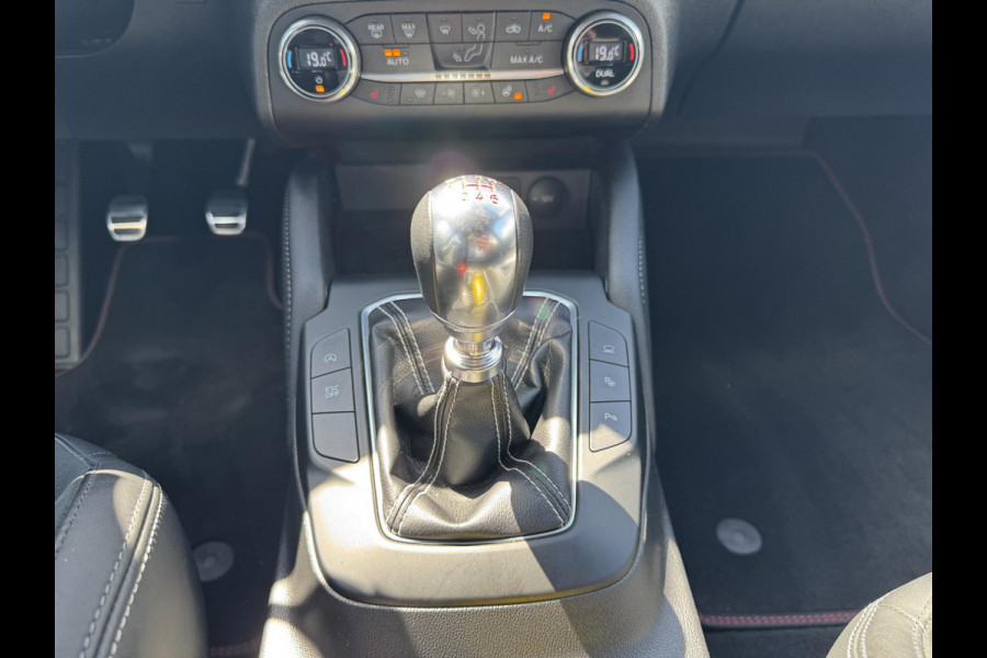 Ford FOCUS Wagon 2.3 EcoBoost ST-3 280pk | Adaptieve cruise control | Adaptieve LED |  Trekhaak | Winter Pack | Bang&Olufsen | Elektrische achterklep | Head up Display | Incl Orignele ST velgen