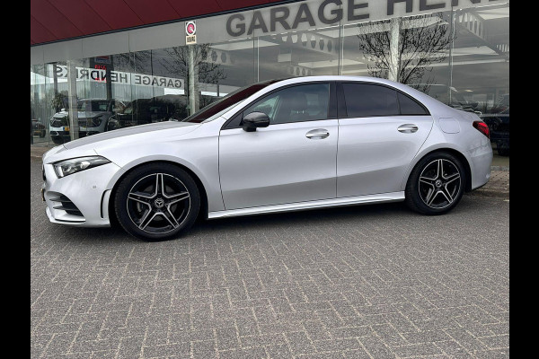 Mercedes-Benz A-Klasse 180 Business Solution AMG | Panorama | Leder Alcantara | LED |