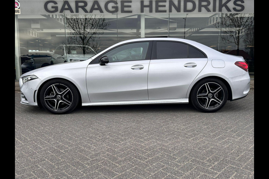 Mercedes-Benz A-Klasse 180 Business Solution AMG | Panorama | Leder Alcantara | LED |