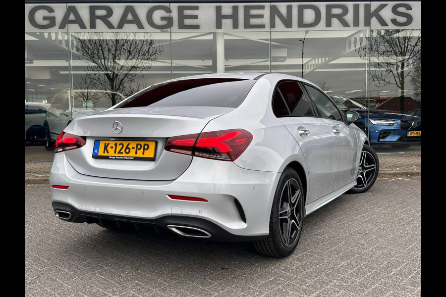 Mercedes-Benz A-Klasse 180 Business Solution AMG | Panorama | Leder Alcantara | LED |