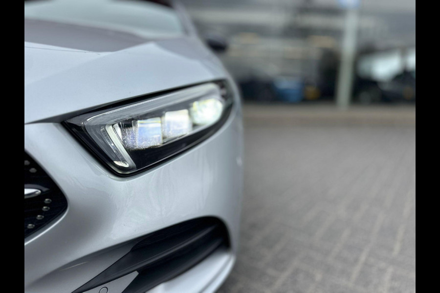 Mercedes-Benz A-Klasse 180 Business Solution AMG | Panorama | Leder Alcantara | LED |