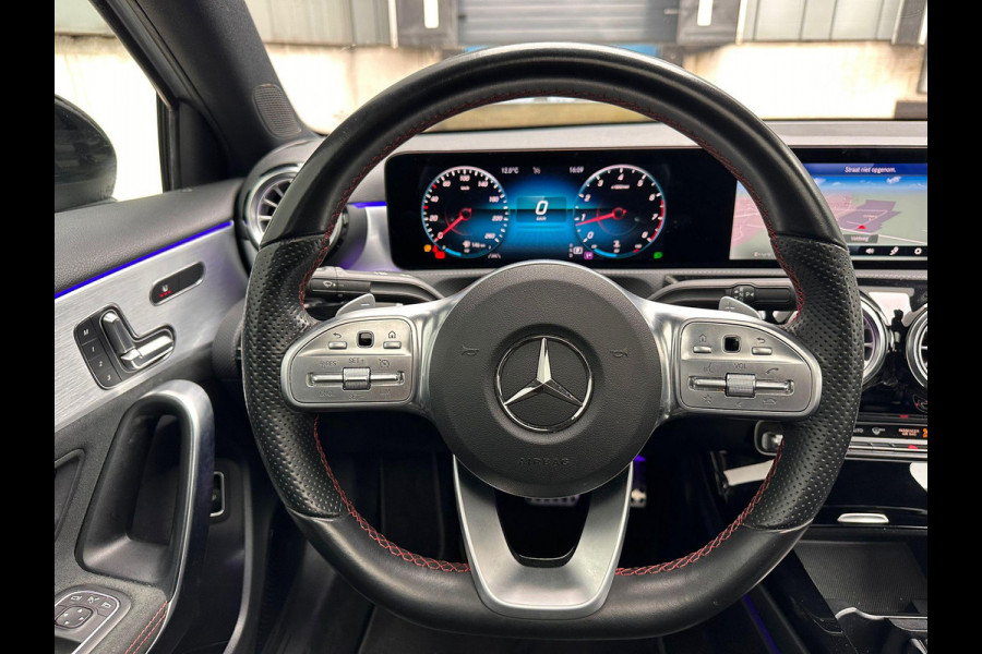 Mercedes-Benz A-Klasse 180 Business Solution AMG | Panorama | Leder Alcantara | LED |